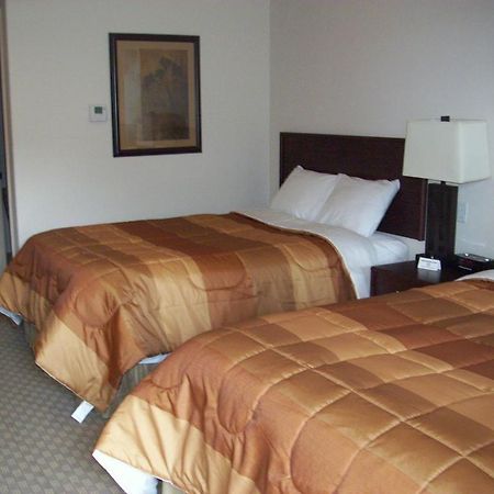 Price Pointe Inn 沃科夏 外观 照片